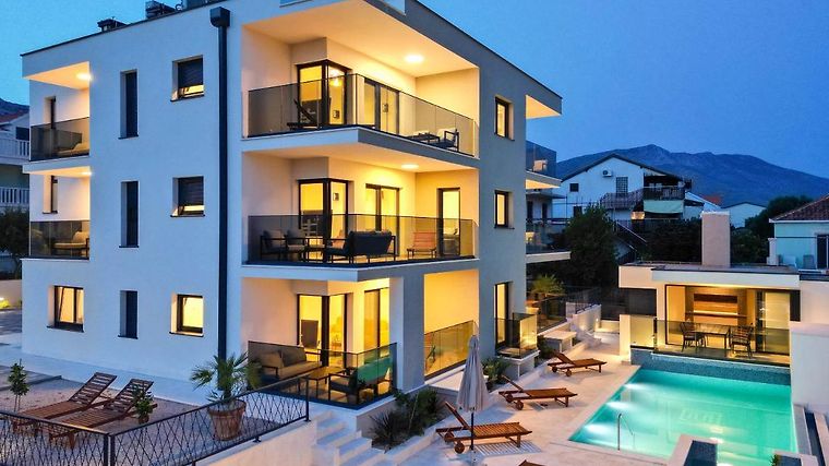 Bahria Town Lahore Apartments – Modern Living in a Premium Community